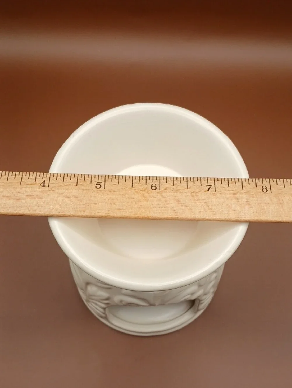 Yankee Candle Ceramic Ivory Embossed Wax Warmer
